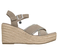 Martha Stewart: Iris - Modest Queen | Skechers discount