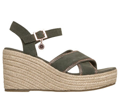 Martha Stewart: Iris - Modest Queen | Skechers US