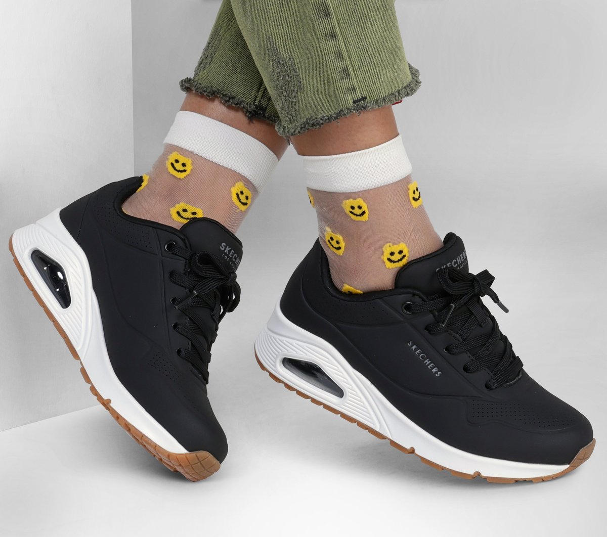 UNO - Stand on Air | Skechers US